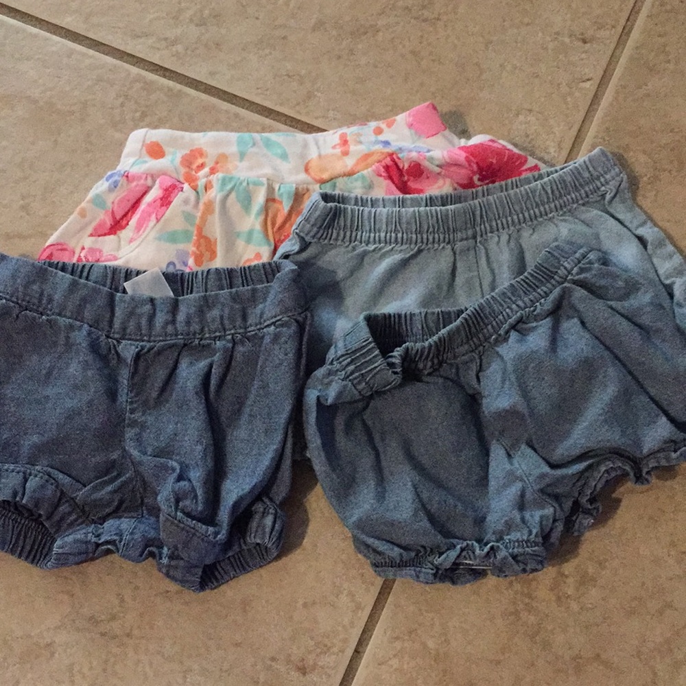 Lot of 4 shorts from Carter's, 3M